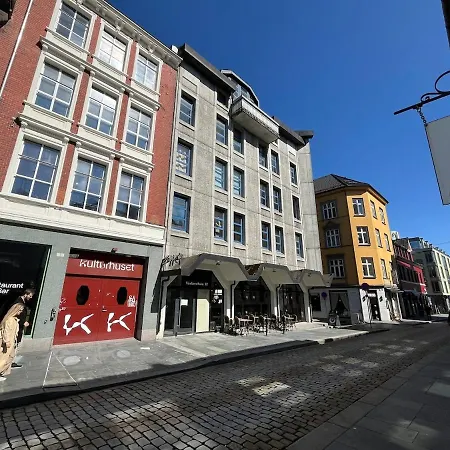 Modern Vaskerelven 12 Apartment